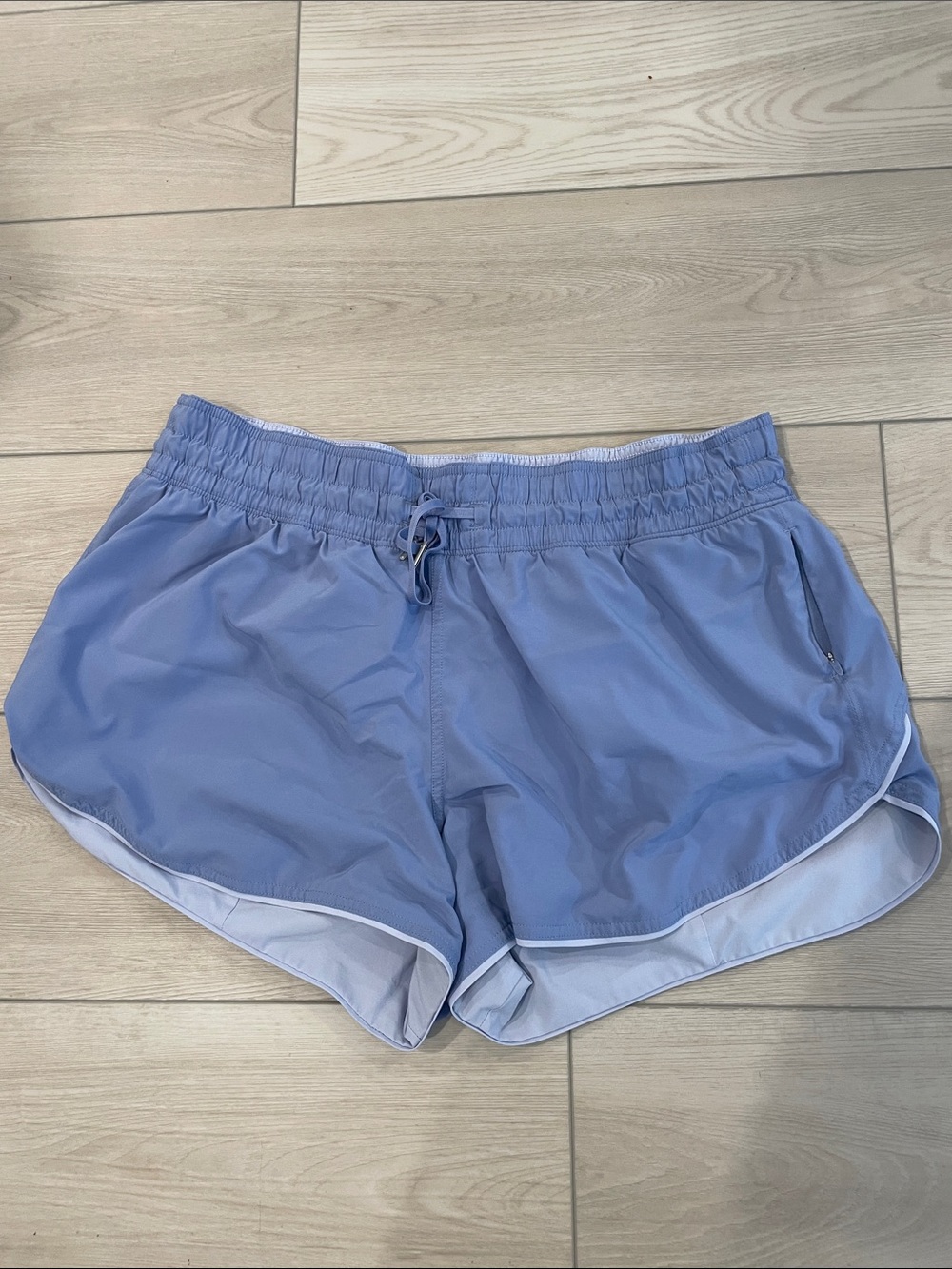 Lululemon Reversible Light Periwinkle Women’s Shorts with Elastic Waist